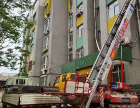 云梯車上瓷磚