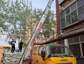 云梯車上水泥